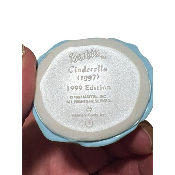 Barbie as Cinderella Doll Hallmark Keepsake Ornament‎ Collectors Series 1999 - Picture 16 of 16